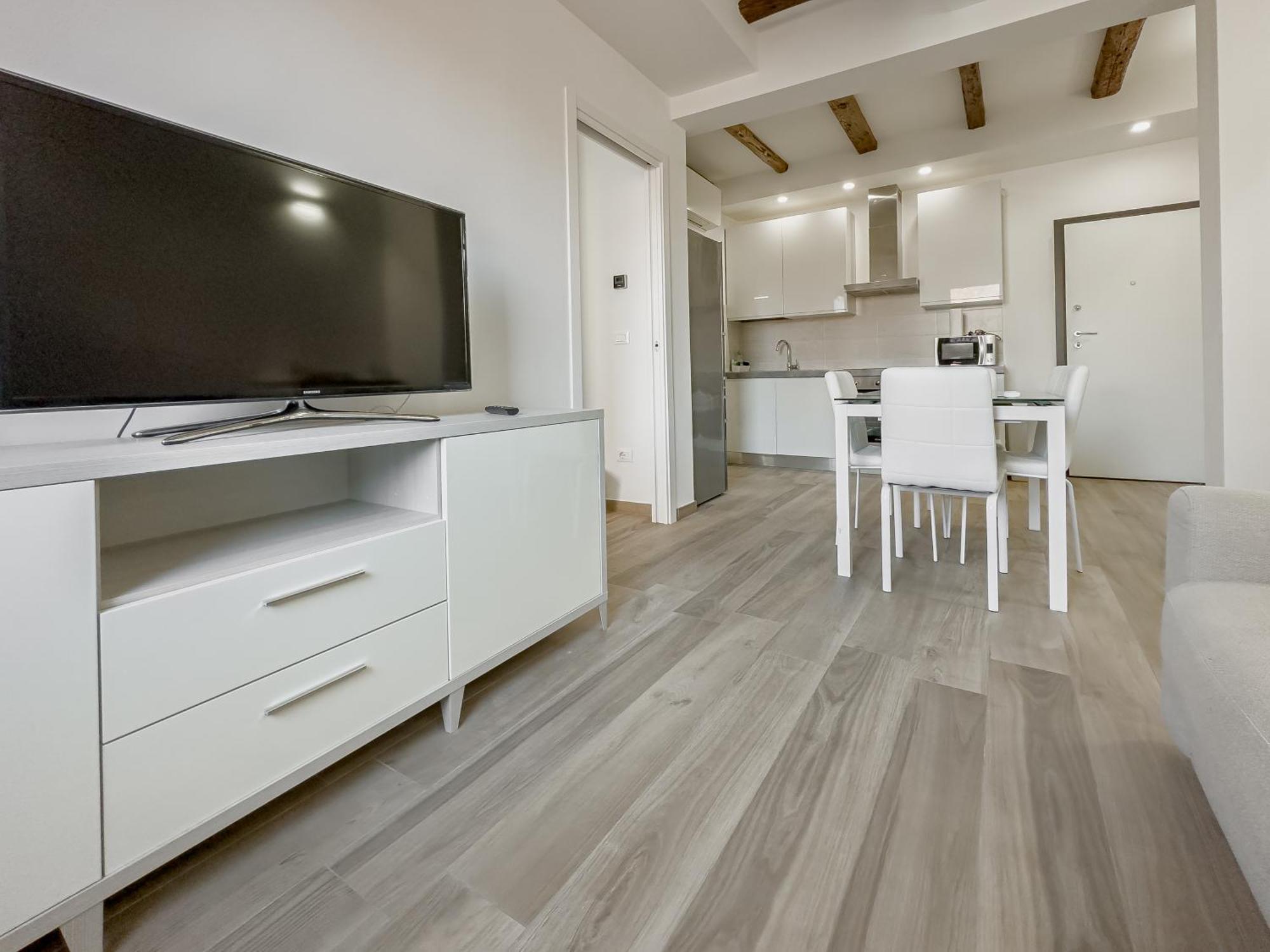 Realkasa Canonica Apartment بولونيا المظهر الخارجي الصورة