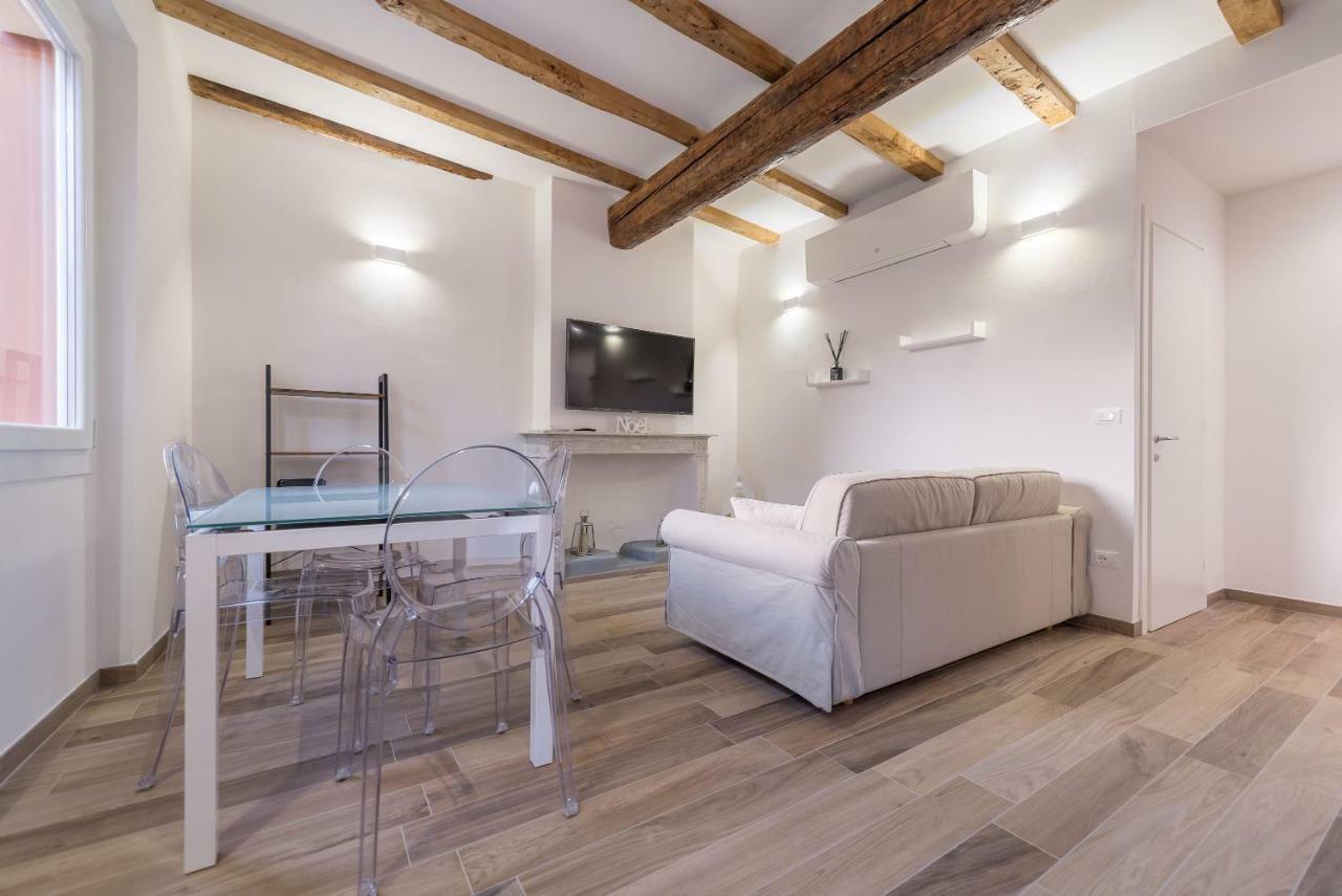 Realkasa Canonica Apartment بولونيا المظهر الخارجي الصورة
