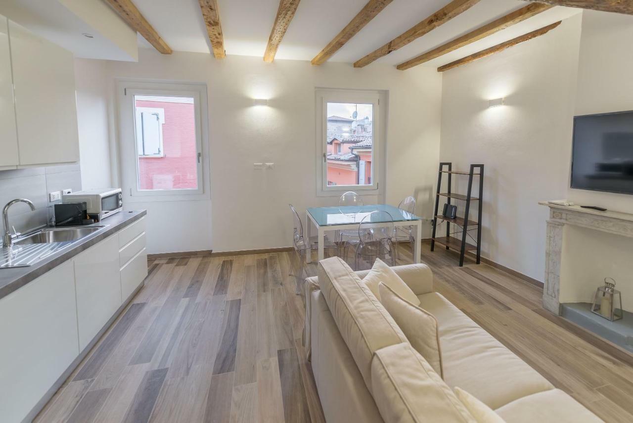 Realkasa Canonica Apartment بولونيا المظهر الخارجي الصورة